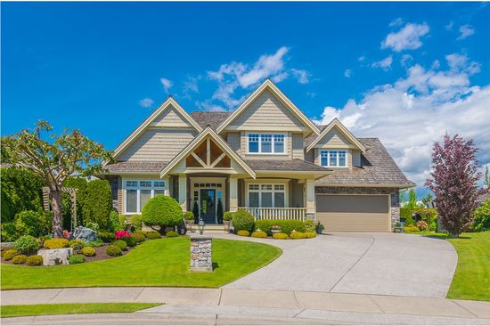 Making a home offer against an all-cash buyer