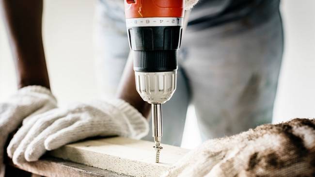 Contractor builder drilling nail